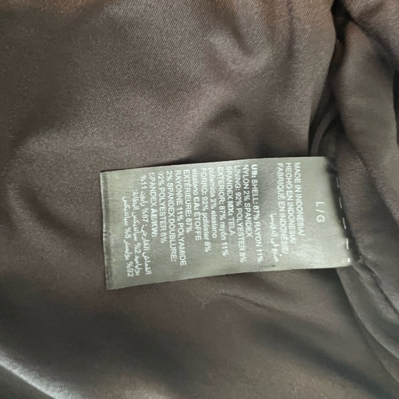 WHBM Black 3/4 Sleeve Blouse with flare waist - Picture 5 of 5